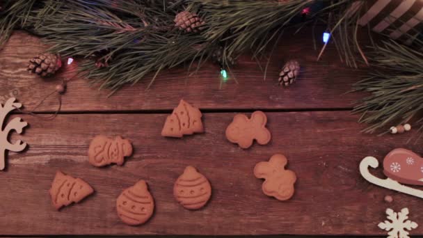 Manos rápidas tomar vacaciones Navidad pan de jengibre — Vídeo de stock