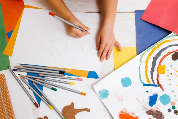 Erken çocuk eğitimi. Sanatsal çocuk