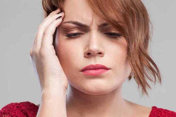 Dolore femminile durante le mestruazioni. Giornata dura — Foto Stock