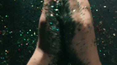 Glitter ile şenlikli dekorasyon