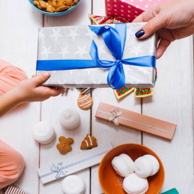 Noel mucizesi. Yeni yıl gününde aile sevgisi