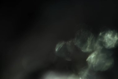 Gerçek Lens Flare siyah arka plan üzerinde atış.