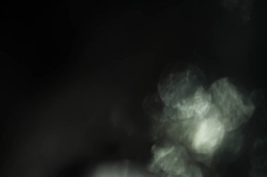 Gerçek Lens Flare siyah arka plan üzerinde atış.