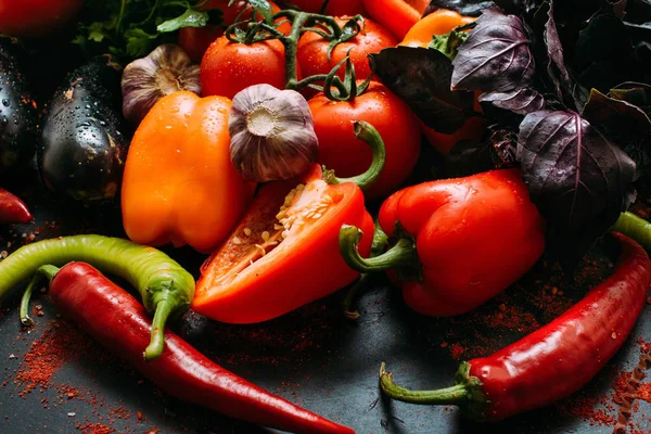 Mat ekologiskt vegetabiliskt sortiment — Stockfoto