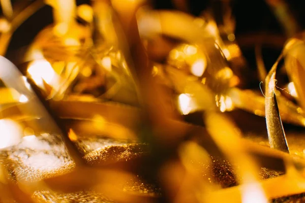 Feestelijke gouden achtergrond Nieuwjaar kerstvakantie — Stockfoto