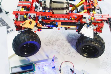 Lego technic Oluşturucu Mekatronik breadboard