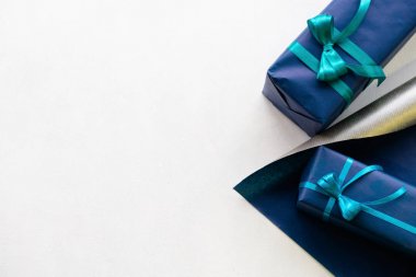 hediye kutusu adam tatil hediyesi