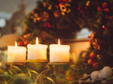 Noel çelenk dekorasyon şenlikli süsleme