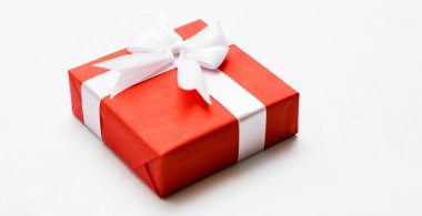 Yeni yıl hediyesi hediye kutusu mutlu ödül