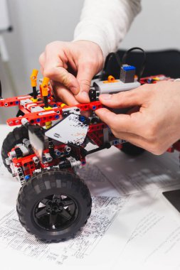 Modern Mekatronik Robotik construstor oluşturma