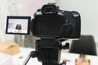 video oluşturma işlemi sahne arkası kavramı