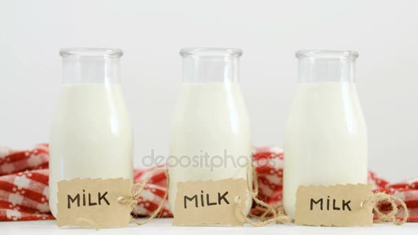 Intolerancia a la lactosa pegatina de leche de vaca de soja — Vídeos de Stock