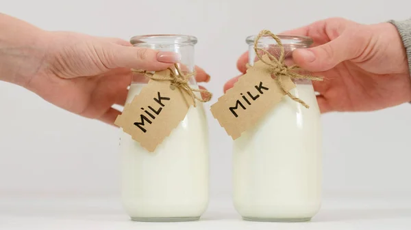 Verse melk biologische boeren markt kwaliteit — Stockfoto