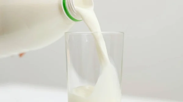 Lait frais boisson nutrition naturelle protéines de calcium — Photo
