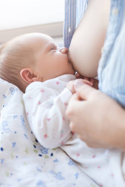 преимущества грудного вскармливания для новорожденных
