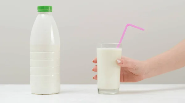 Gezonde milkshake drank biologische melkproduct — Stockfoto