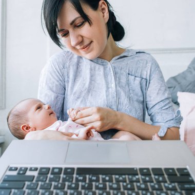 video sohbet aile iletişim teknolojisi