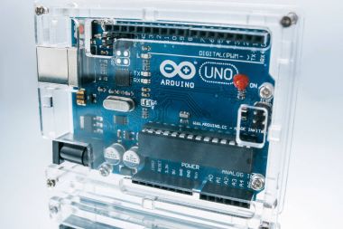 Mikrodenetleyici Arduino Uno breadboard işlemci