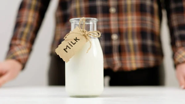 Melk lokale melkveebedrijf gezonde voeding — Stockfoto