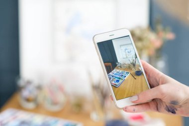 suluboya telefon çizim sanat resim ilham