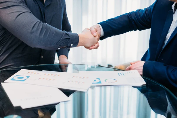 Close seal deal business partner shaking hands — Stock Photo, Image