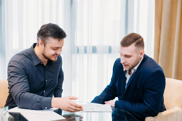 Business team communication ideas discussion — Stock Photo, Image