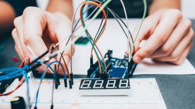 elektronik deney teknisyeni inşaatı