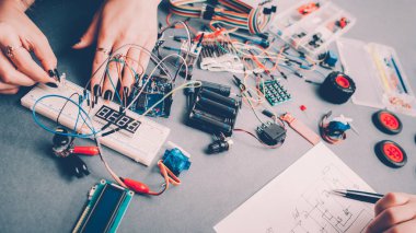 diy rc araba modeli kadın mühendis parçaları
