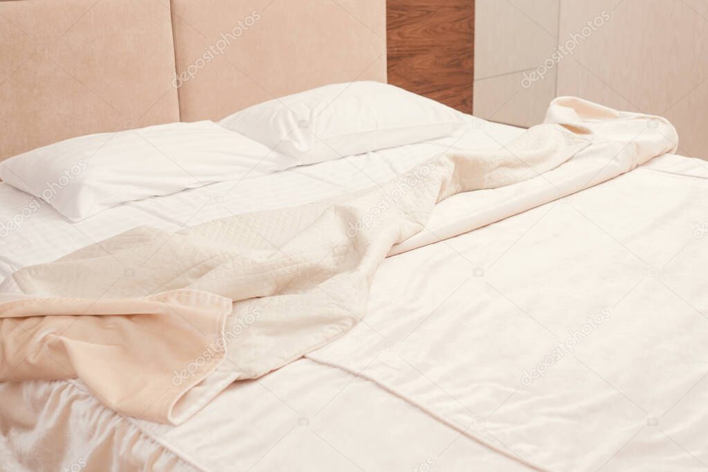 home recreation empty messy bed wrinkled blanket