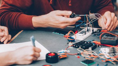 elektronik mühendisliği proje otomobili tasarımı