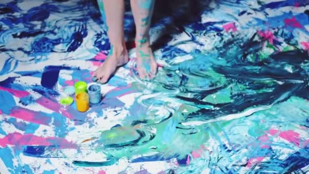 Foot painting soul healing art woman lines toes — Stock Video