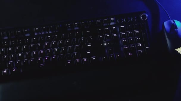 Razer blackWidow elite tartarus v2 herní klávesnice — Stock video