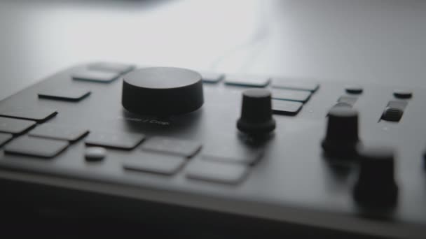 Loupedeck Lichtspielkonsole Foto-Retusche — Stockvideo