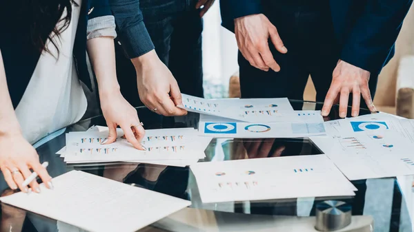 Socios comerciales de comunicación de equipo profesional — Foto de Stock