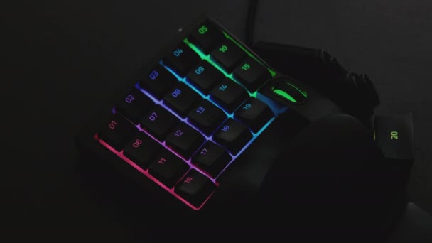 Razer tartartarus v2 programmeerbaar gaming toetsenbord — Stockvideo