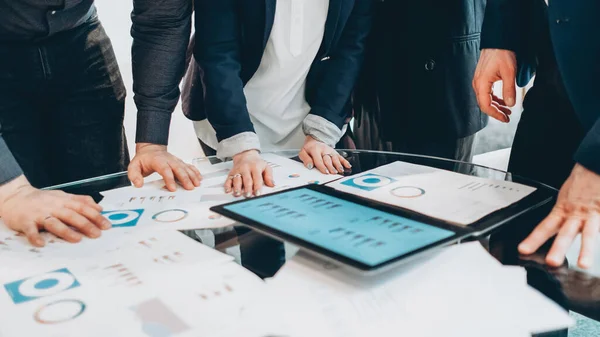 Resultados de socios comerciales de investigación financiera — Foto de Stock