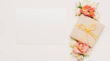 Anneler Günü, festival kompozisyon hediye kutusu.