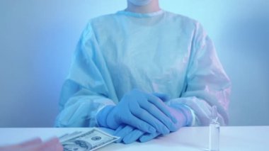 Pahalı sağlık hizmeti doktoru uyuşturucu satıyor.