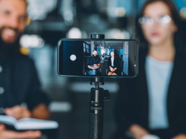 işletme koçluğu video sınıfı akıllı telefonu kaydediyor