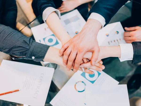 Exitosos gráficos de pila de mano de equipo de asociación —  Fotos de Stock