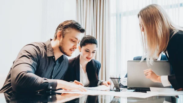 Brainstorming planering affärspartners projekt — Stockfoto