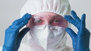 Sağlık bilimci, doktor koruyucu ekipman