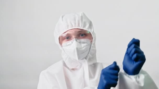 Healthcare scientist happy doctor ppe dancing — Stock Video