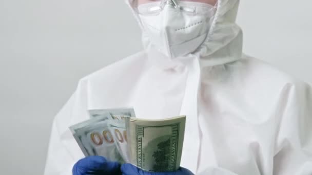 Egészségügyi kiadások orvos számláló pénz dollár — Stock videók