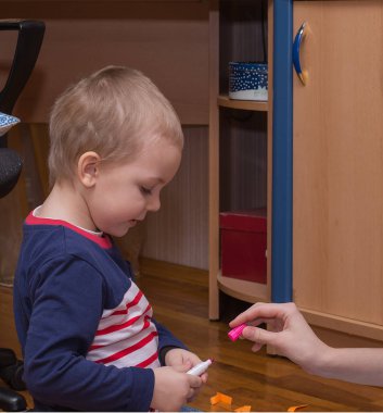 neşeli ve neşeli bir çocuk