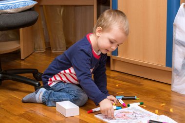 neşeli ve neşeli bir çocuk