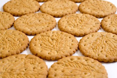 Beyaz arka plan üzerinde sindirim bisküvi