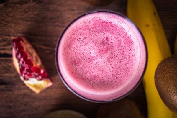 Taze nar güler yüzlü. Üstten Görünüm