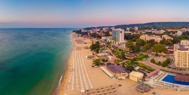 Bulgaristan 'daki Golden Sands plajının panoramik manzarası. 2019