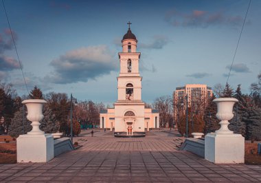 Chisinau, Moldova Cumhuriyeti 'nin başkenti. Chisinau Metropolitan Central Park. 2020